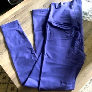 NWT Paragon leggings
